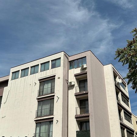 Centru Unirii Luxury Vip Apartament 2 Camere 98 Mp ! Parcare Subterana Privata Incalzita Iarna Si Climatizata Vara Doar Cu Rezervare In Limita Locurilor Disponibile ! Proprietate In Regim Hoteliep - Nu Are Bucatarie ! Bukarest Kültér fotó