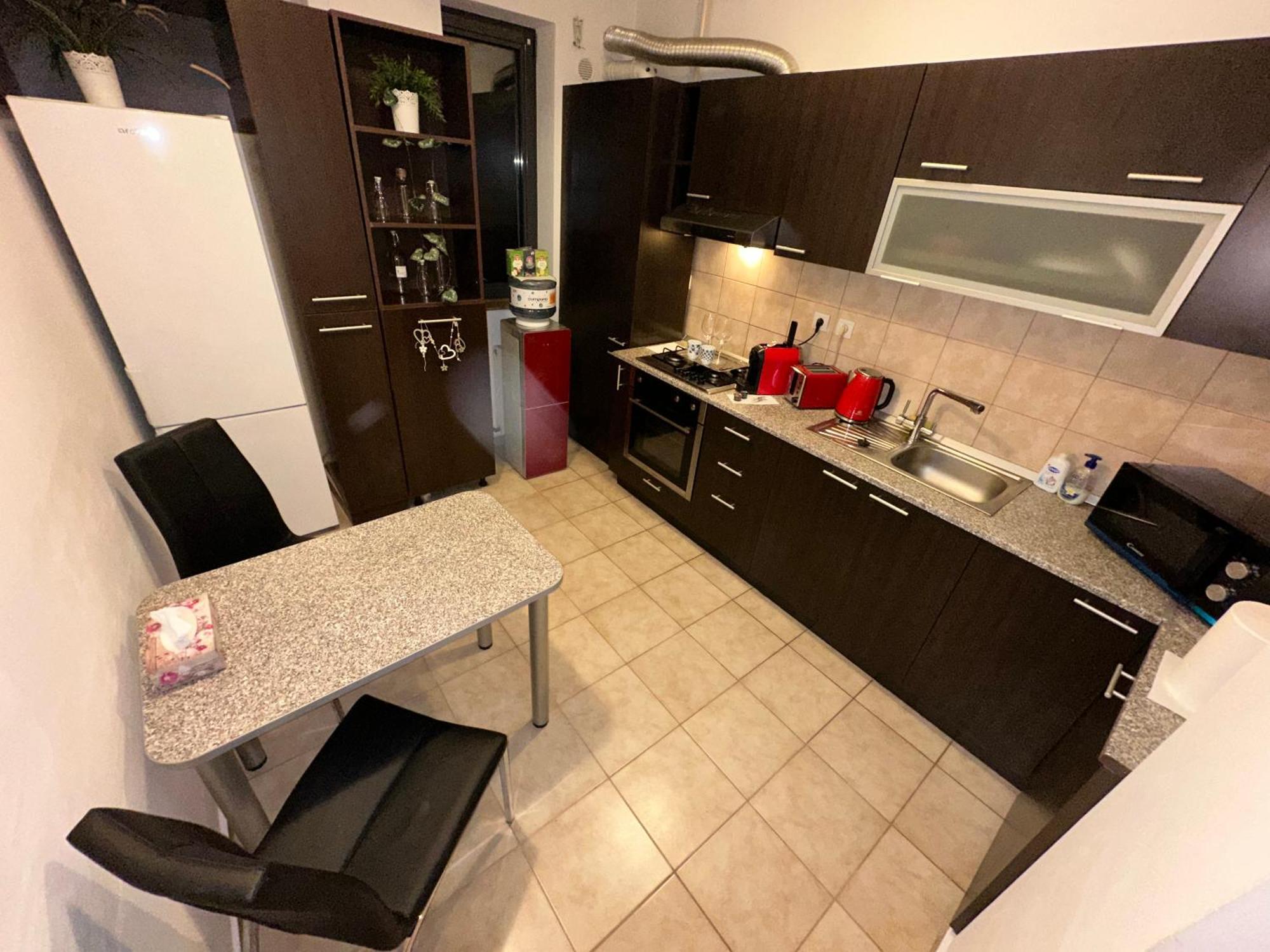 Centru Unirii Luxury Vip Apartament 2 Camere 98 Mp ! Parcare Subterana Privata Incalzita Iarna Si Climatizata Vara Doar Cu Rezervare In Limita Locurilor Disponibile ! Proprietate In Regim Hoteliep - Nu Are Bucatarie ! Bukarest Kültér fotó